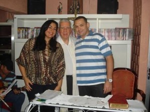 Pe. Victório Cestaro e seus filhos Bianca e Paulo Henrique