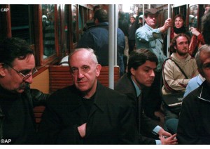 Bergoglio no trem 2